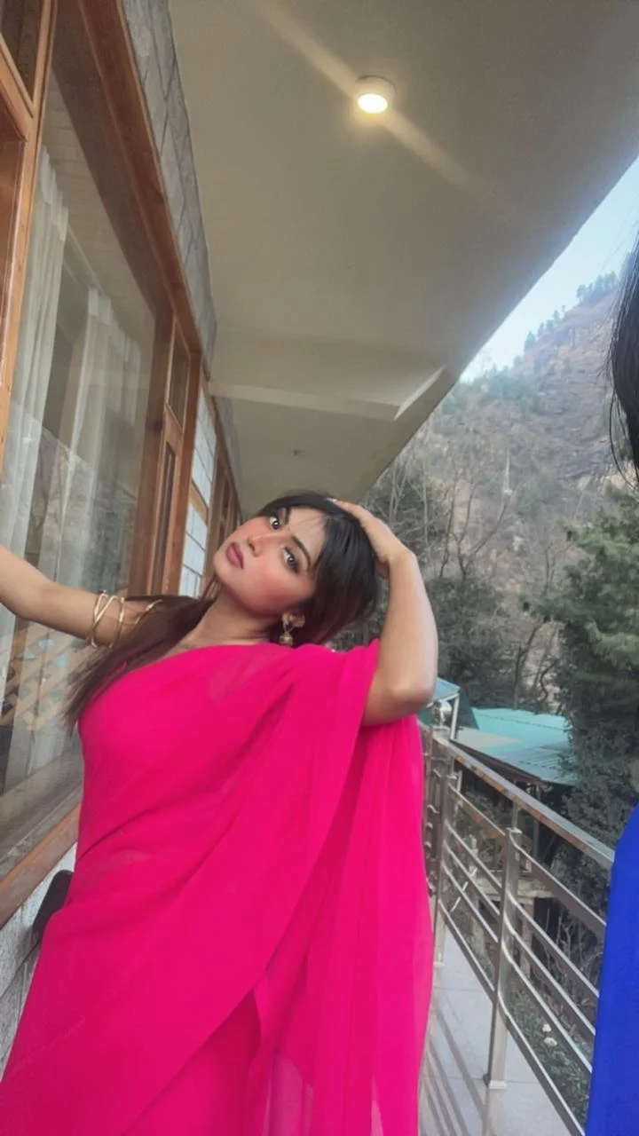 A discreet High-profile escort girl in Manesar who can treat you to a wonderful date.